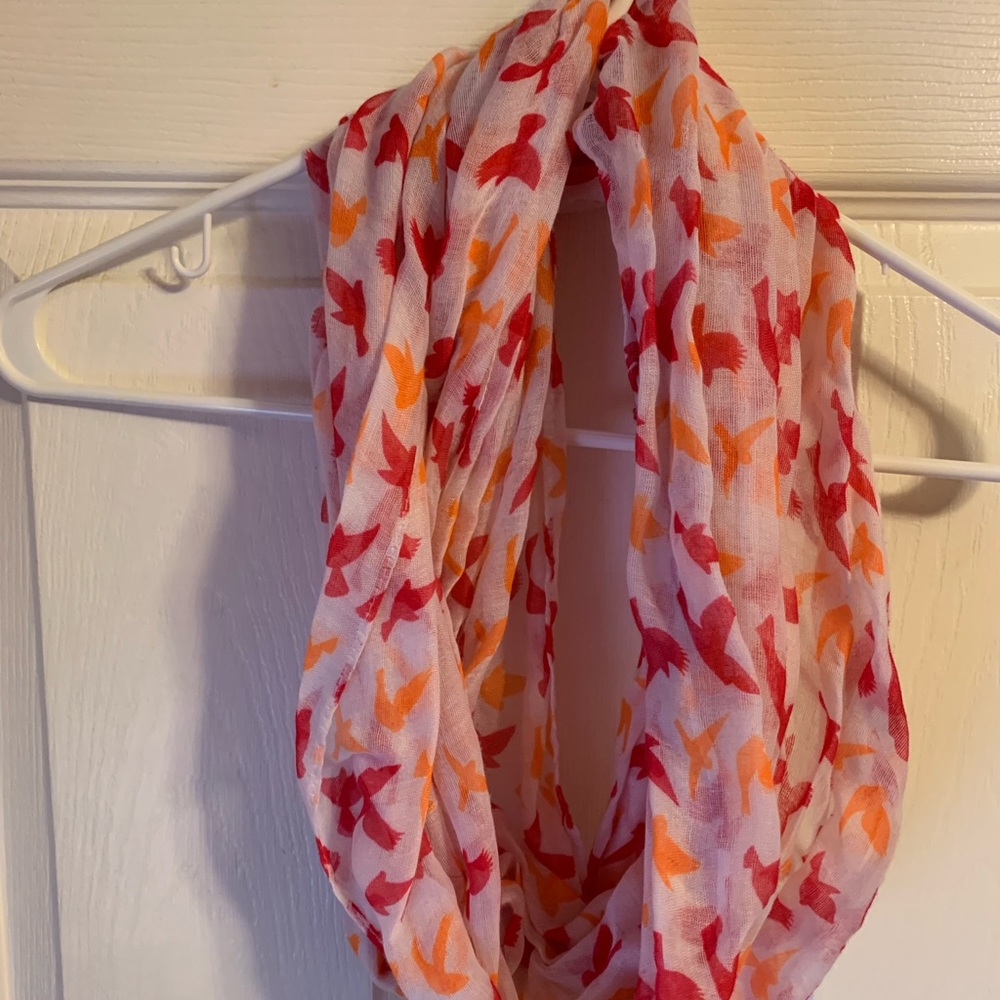 Dove infinity scarf